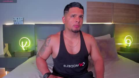 Stone Lee  online show from 26, 9, 2025