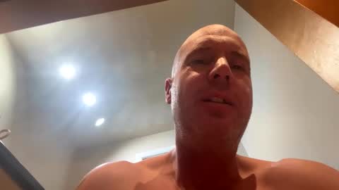 Stoodley22 online show from 3, 11, 2025