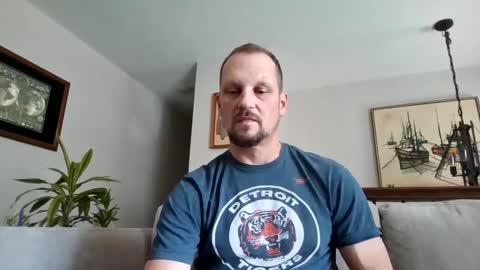 Snapshot of stook4 chatting on 5, 10, 2025 LifestyleMan313 online show from 5, 10, 2025