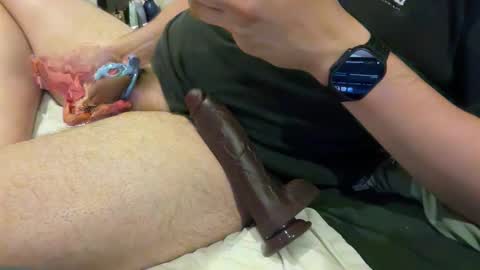 Snapshot of str8alphamenlvr chatting on 25, 4, 2026 OC Caged Boy online show from 25, 4, 2026