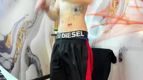 Snapshot of straightboy_nick chatting on 7, 11, 2025 NICK online show from 7, 11, 2025