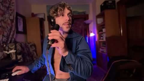 Snapshot of straightishd chatting on 30, 10, 2025 Cowboy Zuhly online show from 30, 10, 2025