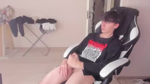 Ray online show from 4, 10, 2025