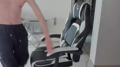 Ray online show from 21, 10, 2025