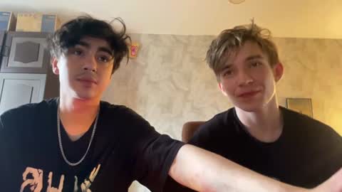 Snapshot of stralght_twinks chatting on 26, 6, 2026 Ray online show from 26, 6, 2026