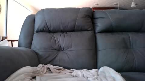 Snapshot of strangeratnight87 chatting on 8, 1, 2026 strangeratnight87 online show from 8, 1, 2026