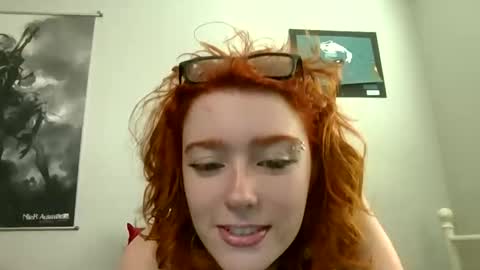 strawb3rrymilkk online show from 13, 1, 2026