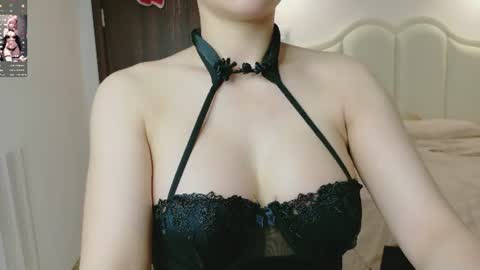strawberry_loveee online show from 3, 7, 2026