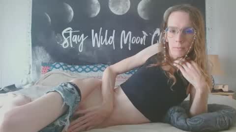 Snapshot of stray_dandelion chatting on 14, 11, 2025 stray_dandelion online show from 14, 11, 2025