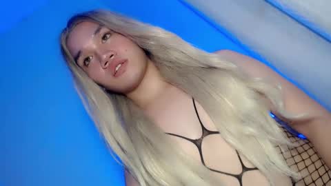 Snapshot of streetlustgirl chatting on 17, 12, 2024 lexie online show from 17, 12, 2024