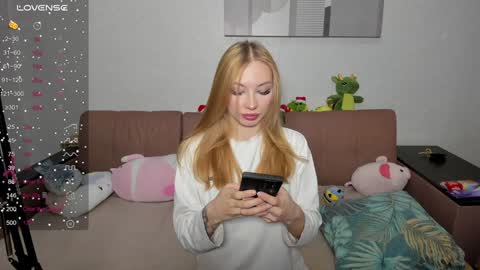Streis  open pvt online show from 3, 2, 2025