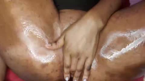 stretchmarksebony online show from 19, 1, 2026