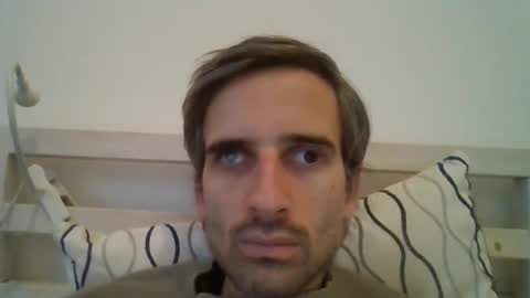 Snapshot of stroke1 chatting on 23, 12, 2025 stroke1 online show from 23, 12, 2025