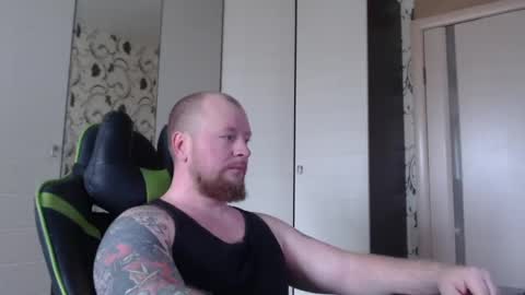 Snapshot of strongass18 chatting on 20, 4, 2026 Alex online show from 20, 4, 2026