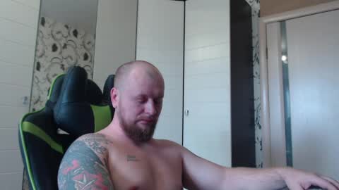 Snapshot of strongass18 chatting on 2, 5, 2026 Alex online show from 2, 5, 2026