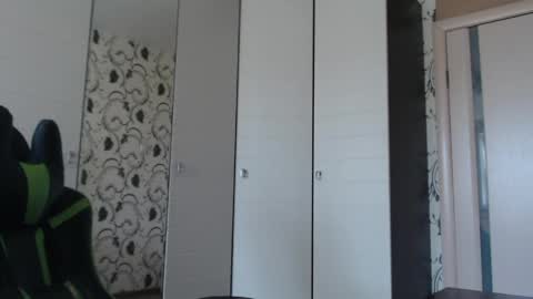 Snapshot of strongass18 chatting on 5, 5, 2026 Alex online show from 5, 5, 2026