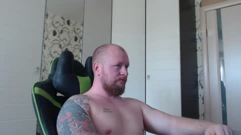 Snapshot of strongass18 chatting on 6, 5, 2026 Alex online show from 6, 5, 2026
