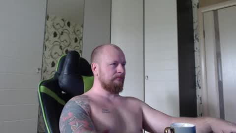 Snapshot of strongass18 chatting on 9, 5, 2026 Alex online show from 9, 5, 2026