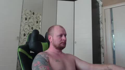 Snapshot of strongass18 chatting on 22, 5, 2026 Alex online show from 22, 5, 2026