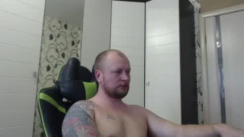 Snapshot of strongass18 chatting on 23, 5, 2026 Alex online show from 23, 5, 2026