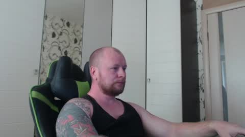 Snapshot of strongass18 chatting on 1, 6, 2026 Alex online show from 1, 6, 2026