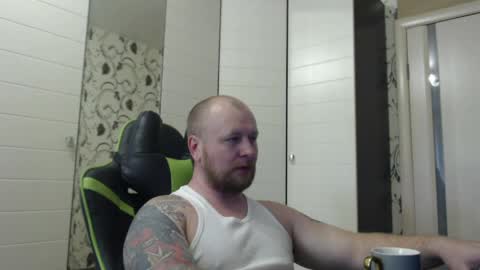 Snapshot of strongass18 chatting on 2, 6, 2026 Alex online show from 2, 6, 2026