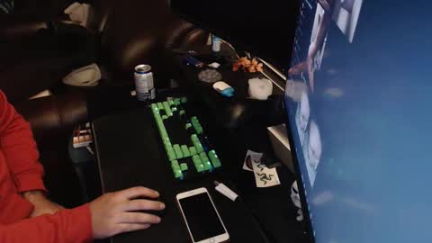 stud69861714 online show from 15, 10, 2025