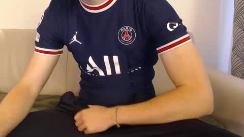 Stud From Paris online show from 6, 5, 2026
