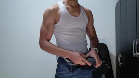 stylish man online show from 2, 2, 2026