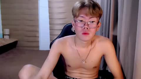 Su-jin online show from 17, 4, 2026