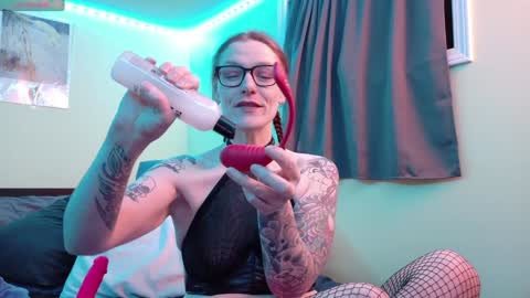 Snapshot of subbypunkruby77 chatting on 6, 2, 2025 SubbyPunkRuby online show from 6, 2, 2025