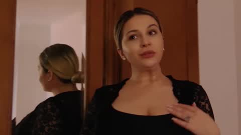 Carla online show from 7, 10, 2025