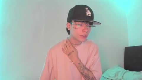 Snapshot of submissive_boyy_ chatting on 17, 12, 2024 nico online show from 17, 12, 2024