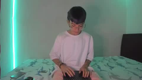 Snapshot of submissive_boyy_ chatting on 10, 1, 2025 nico online show from 10, 1, 2025