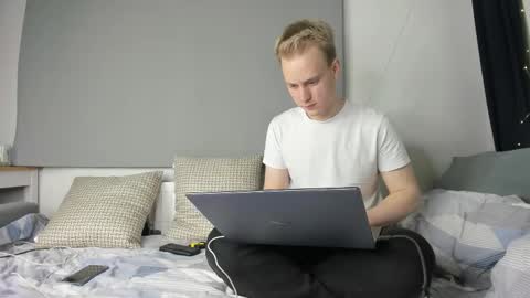 Kevin online show from 22, 9, 2025