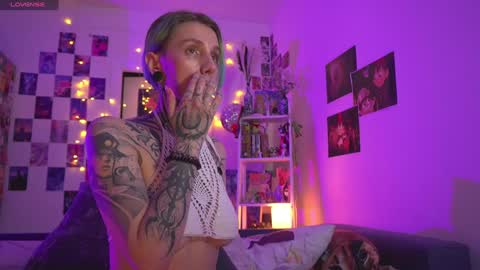 Snapshot of succubus_66 chatting on 4, 1, 2025 succubus_66 online show from 4, 1, 2025