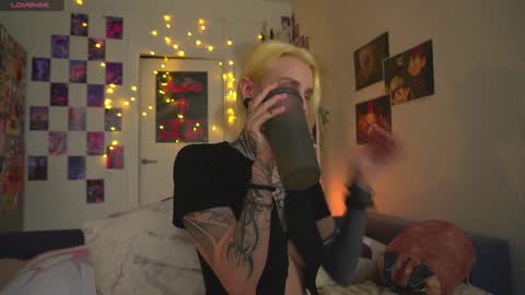 Snapshot of succubus_66 chatting on 13, 1, 2025 succubus_66 online show from 13, 1, 2025