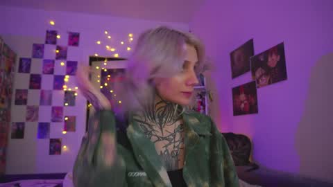 Snapshot of succubus_66 chatting on 3, 2, 2025 succubus_66 online show from 3, 2, 2025