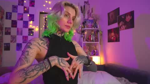 Snapshot of succubus_66 chatting on 6, 3, 2025 succubus_66 online show from 6, 3, 2025