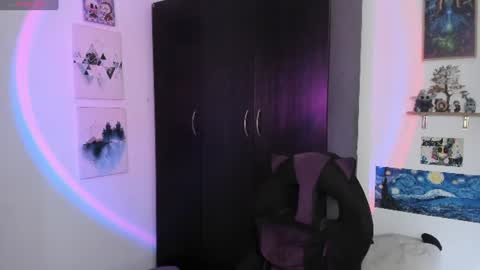 Snapshot of succubus_girl_ chatting on 17, 7, 2026 Alexy online show from 17, 7, 2026