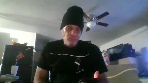 Snapshot of suckitu812 chatting on 19, 1, 2025 SUCKITU812 online show from 19, 1, 2025