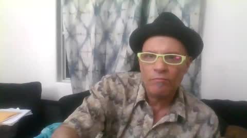 Snapshot of suckitu812 chatting on 6, 3, 2025 SUCKITU812 online show from 6, 3, 2025