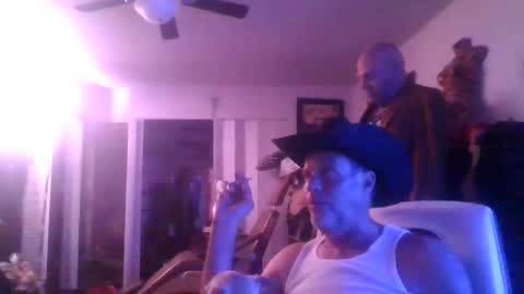 Snapshot of suckitu812 chatting on 17, 9, 2025 SUCKITU812 online show from 17, 9, 2025