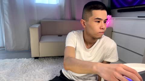 Snapshot of sue_star chatting on 23, 2, 2025 Emmy online show from 23, 2, 2025