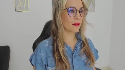 sugar_milff online show from 16, 9, 2025