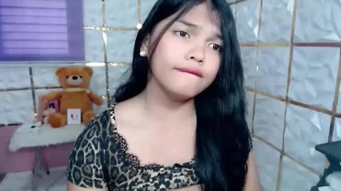 Snapshot of sugar_n_spicex chatting on 20, 5, 2026 trisha online show from 20, 5, 2026