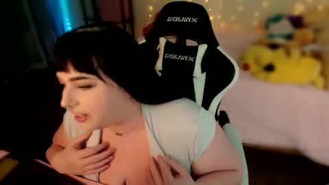 Lucy Love online show from 2, 10, 2025