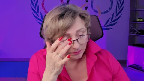 Vivien online show from 8, 2, 2025