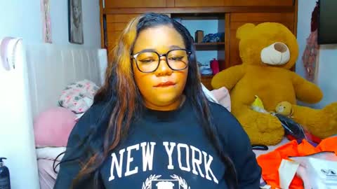 Snapshot of suggarbaby1 chatting on 21, 2, 2025 Cami Back in 2 hours online show from 21, 2, 2025