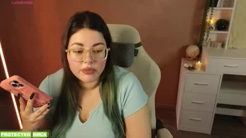 Tina. Im topless model  online show from 20, 11, 2025